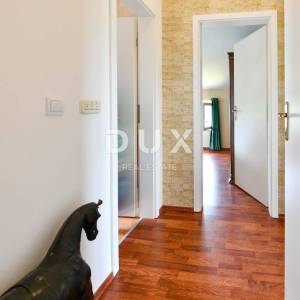 CRIKVENICA, GRIŽANE - Prekrasna samostojeća kuća s bazenom i pogledom na more!