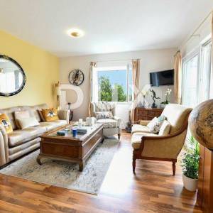 CRIKVENICA, GRIŽANE - Prekrasna samostojeća kuća s bazenom i pogledom na more!