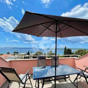 Crikvenica, Kuća 498 m2, tri Stana, Apartman, dva poslovna prostora