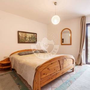 Crikvenica, Kuća 498 m2, tri Stana, Apartman, dva poslovna prostora