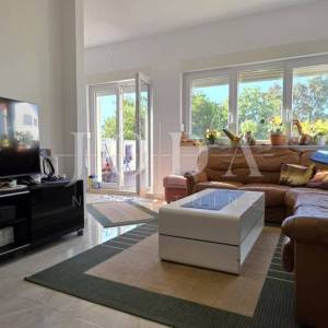 Crikvenica – moderan stan na traženoj lokaciji, idealan za život ili investiciju