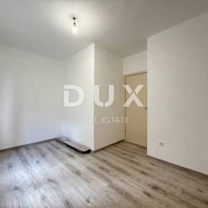 CRIKVENICA - Novouređeni 2S+DB stan s vlastitom okućnicom i pogledom na more