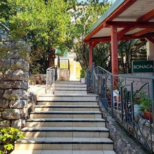 CRIKVENICA - Pansion s restoranom, 30 metara od mora