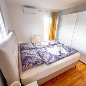 Crikvenica, samostojeća kuća s bazenom i pogledom na more