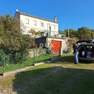 CRIKVENICA - Samostojeća kuća s garažom, pogled na more