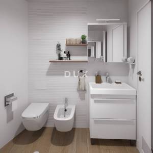 CRIKVENICA - trosoban stan s garažom, 130 m od mora