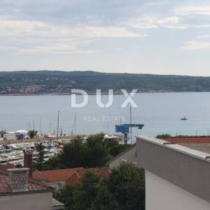 CRIKVENICA - trosoban stan s garažom, 130 m od mora