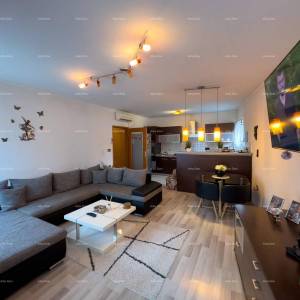 Danteov trg . Prodajemo stan u centru Pule sa parkirnim mjestom!