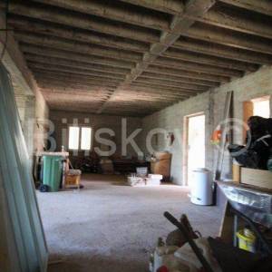 Dicmo, samostojeća obiteljska kuća