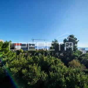 Zemljište 451 m² s dozvolom za vilu, Trogir, pogled na otok
