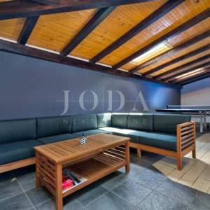 Dramalj – stan s ograđenom natkrivenom terasom