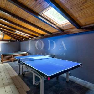 Dramalj – stan s ograđenom natkrivenom terasom