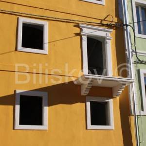 DRNIŠ, KUĆA U NIZU, POVOLJNO!! ZA STANOVE ILI DOM ZA STARIJE