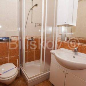 Drvenik, apartmanska zgrada s 14 jedinica