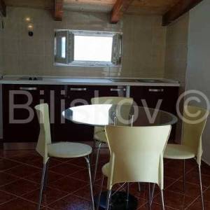 Drvenik Mali, samostojeća