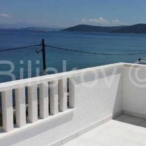 Drvenik Mali, samostojeća