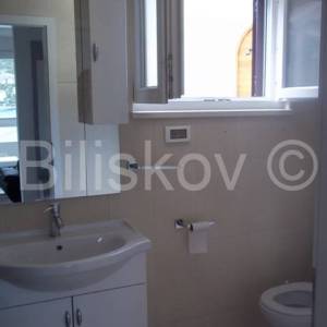 Drvenik Veliki, dvije kuće 80m od mora, prodaja