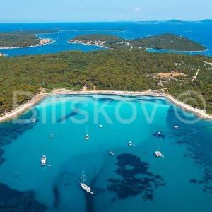 Dugi otok, Soline, prodaja zemljište 5000m2, 90m od mora
