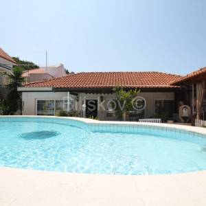 Dugi Rat, Jesenice prodaja kuća 7 stanova, bazen, garaža