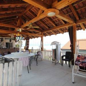 Dugi Rat, Jesenice prodaja kuća 7 stanova, bazen, garaža