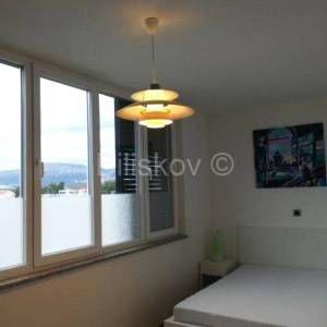 Dugoročan najam Strožanac Podstrana novogradnja