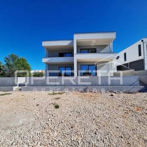 Dvosoban stan u prizemlju, novogradnja Vodice