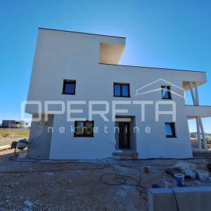 Dvosoban stan u prizemlju, novogradnja Vodice