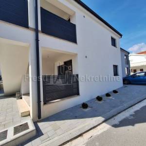 EKSKLUZIVA! 48m2, PREZIDA ,150m od mora, TOP LOKACIJA! ODMAH USELJIVO!