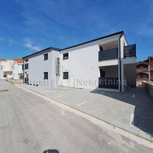 EKSKLUZIVA! 48m2, PREZIDA ,150m od mora, TOP LOKACIJA! ODMAH USELJIVO!