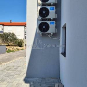 EKSKLUZIVA! VIR-PREZIDA-STAN 48m2, TOP LOKACIJA! ODMAH USELJIVO!