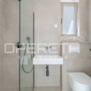 Ekskluzivan stan s bazenom i terasom u centru Opatije – Samo 100 metara od mora