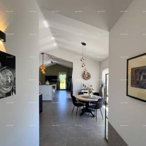 Ekskluzivna ponuda, samo u našoj aganciji! Dvije, nove dvojne kuće, idealno jedna za življenje a druga za rentanje.