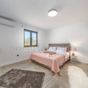 Ekskluzivna Vila s Bazenom na Bilom Brigu u Zadru