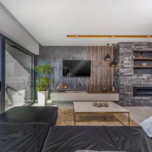 Ekskluzivna Vila s Bazenom na Bilom Brigu u Zadru