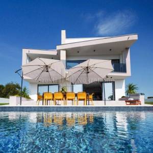 Ekskluzivna Vila s Bazenom na Bilom Brigu u Zadru