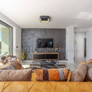 Ekskluzivna Vila s Bazenom na Bilom Brigu u Zadru