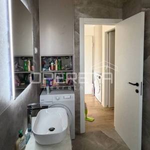 Elegantno uređen stan u Trogiru s pogledom na more