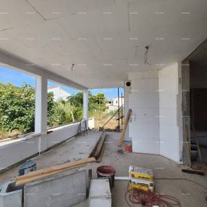 Fažana! Dvojna kuća s garažom u neposrednoj blizini mora i plaža!