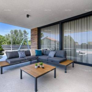 Fažana- Peroj- Prekrasna Vila sa bazenom s pogledom na more u blizini plaže