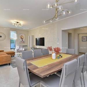 Fažana- Peroj- Prekrasna Vila sa bazenom s pogledom na more u blizini plaže