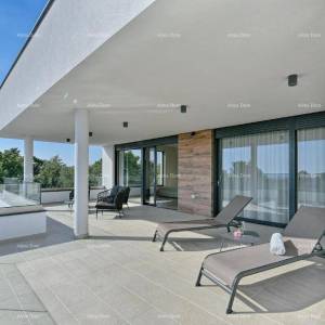 Fažana- Peroj- Prekrasna Vila sa bazenom s pogledom na more u blizini plaže