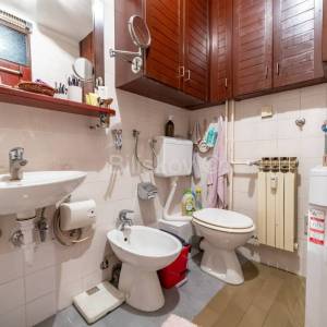 Ferenščica, trosoban stan, 80 m2 + spremište, tramvaj zona