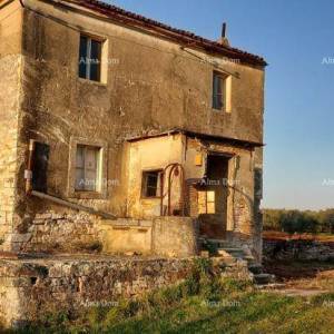 Galižana – kamena kuća s građevinskim zemljištem i šternom