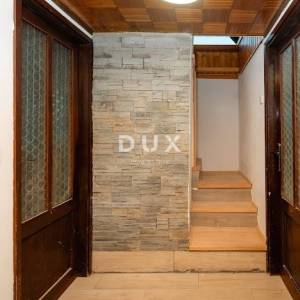 GORSKI KOTAR, MRKOPALJ - novoadaptirana goranska kuća s velikom okućnicom