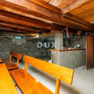 GORSKI KOTAR, MRKOPALJ - novoadaptirana goranska kuća s velikom okućnicom