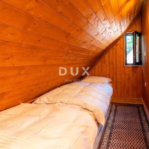 GORSKI KOTAR, MRKOPALJ - novoadaptirana goranska kuća s velikom okućnicom