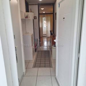 GOSPIĆ,CENTAR, STAN 46,18 m2 NAMJEŠTEN, 1.KAT, TOP LOKACIJA