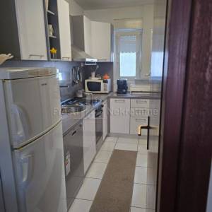 GOSPIĆ,CENTAR, STAN 46,18 m2 NAMJEŠTEN, 1.KAT, TOP LOKACIJA