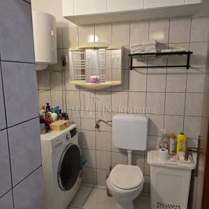 GOSPIĆ,CENTAR, STAN 46,18 m2 NAMJEŠTEN, 1.KAT, TOP LOKACIJA