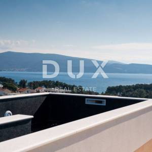 GRAD KRK, CENTAR - Dvoetažni penthouse s bazenom i panoramskim pogledom